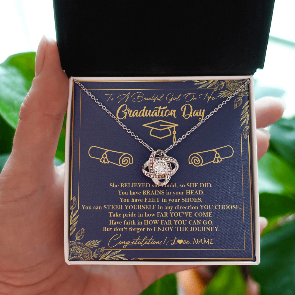 Personalized To A Beautiful Women On Her Graduation Day Necklace Class of 2024 For Daughter Granddaughter Sister Jewelry Customized Gift Box Message Card